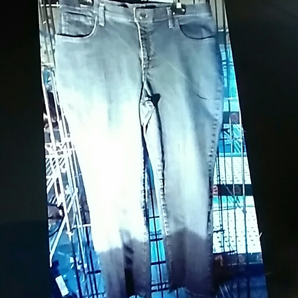 Jeans - Picture 2 of 3